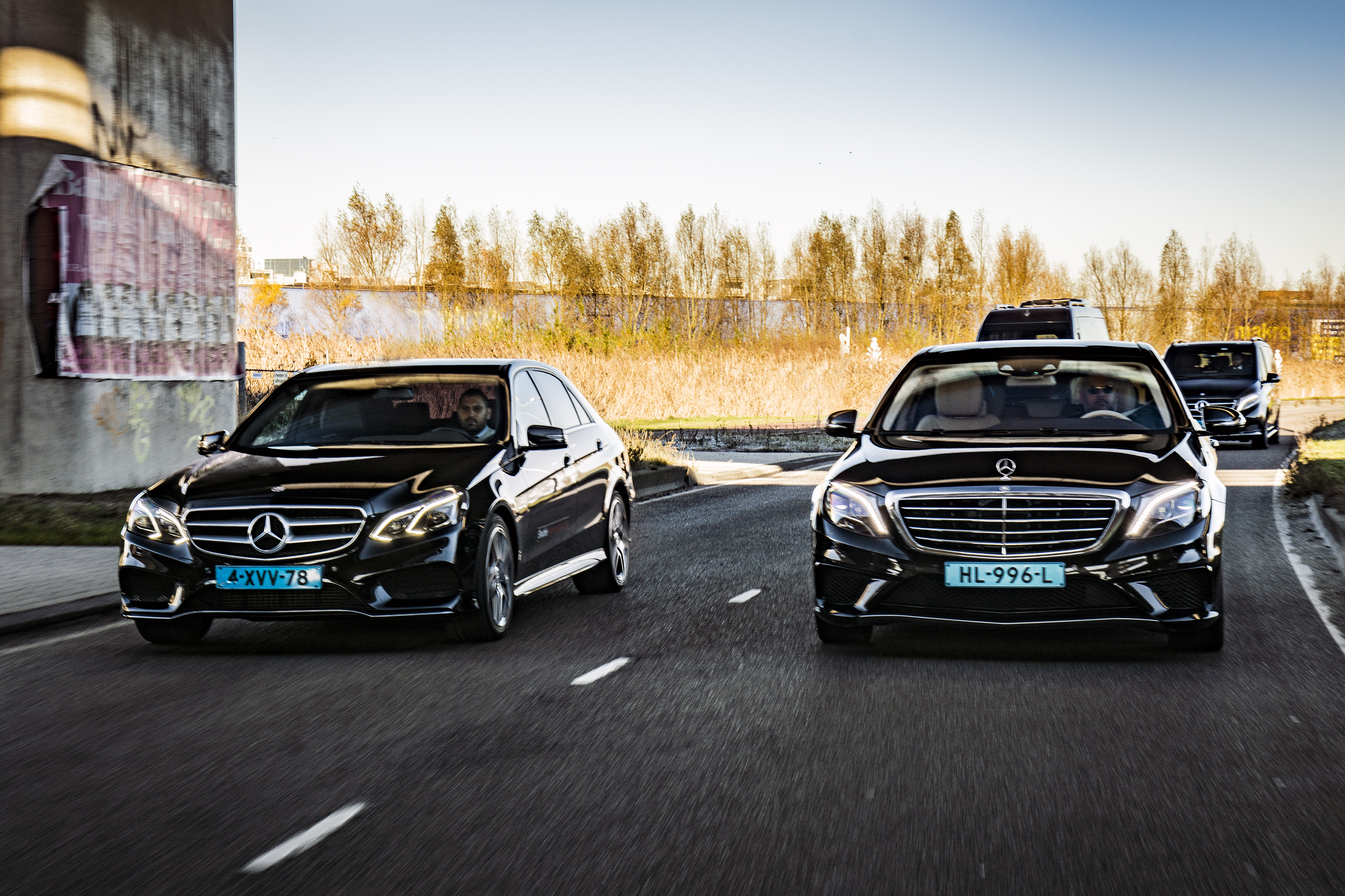 Taxi Amsterdam Schiphol Minibus Touringcar Vip privé chauffeur pendeldient congress evenement groeps vervoer taxibedrijf busbedrijf touringcarbedrijf 